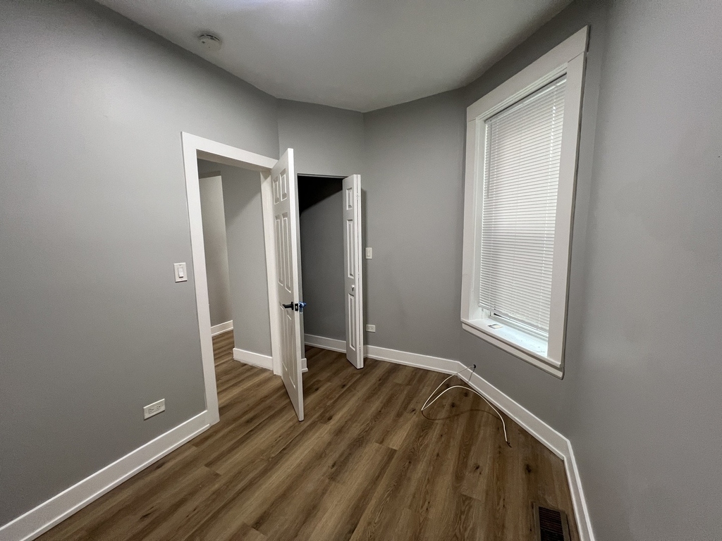 6804 S Champlain Avenue - Photo 15