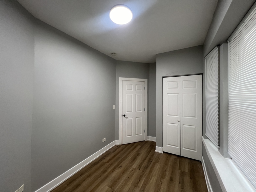 6804 S Champlain Avenue - Photo 20