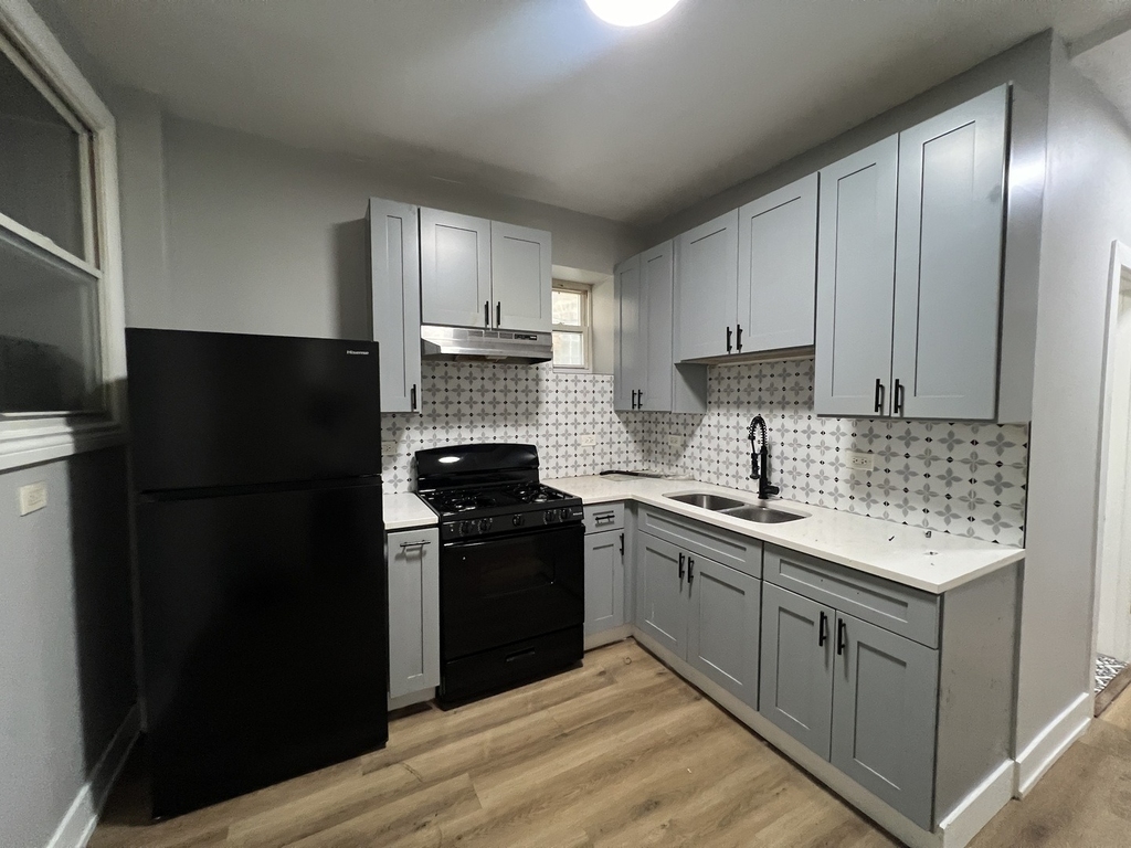 6804 S Champlain Avenue - Photo 2