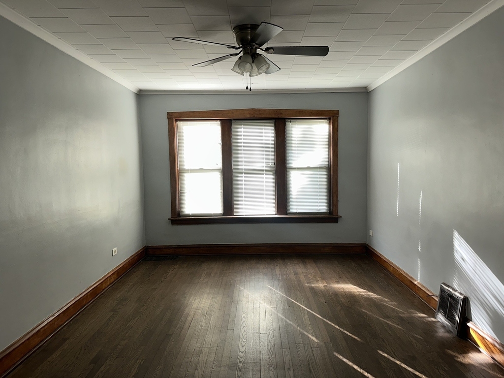 7609 S Perry Avenue - Photo 3