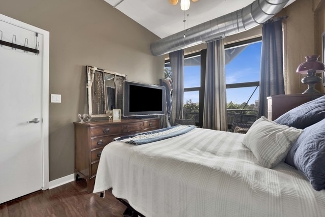 1071 W 15th Street - Photo 10
