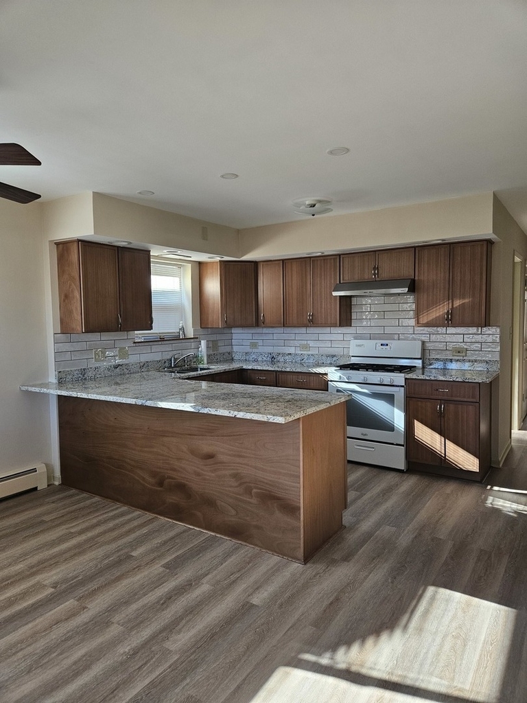 2617 N 74th Court - Photo 4