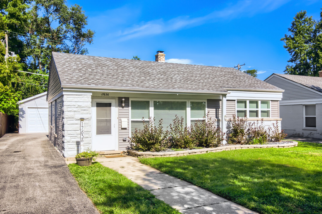17636 Dixie Highway - Photo 0