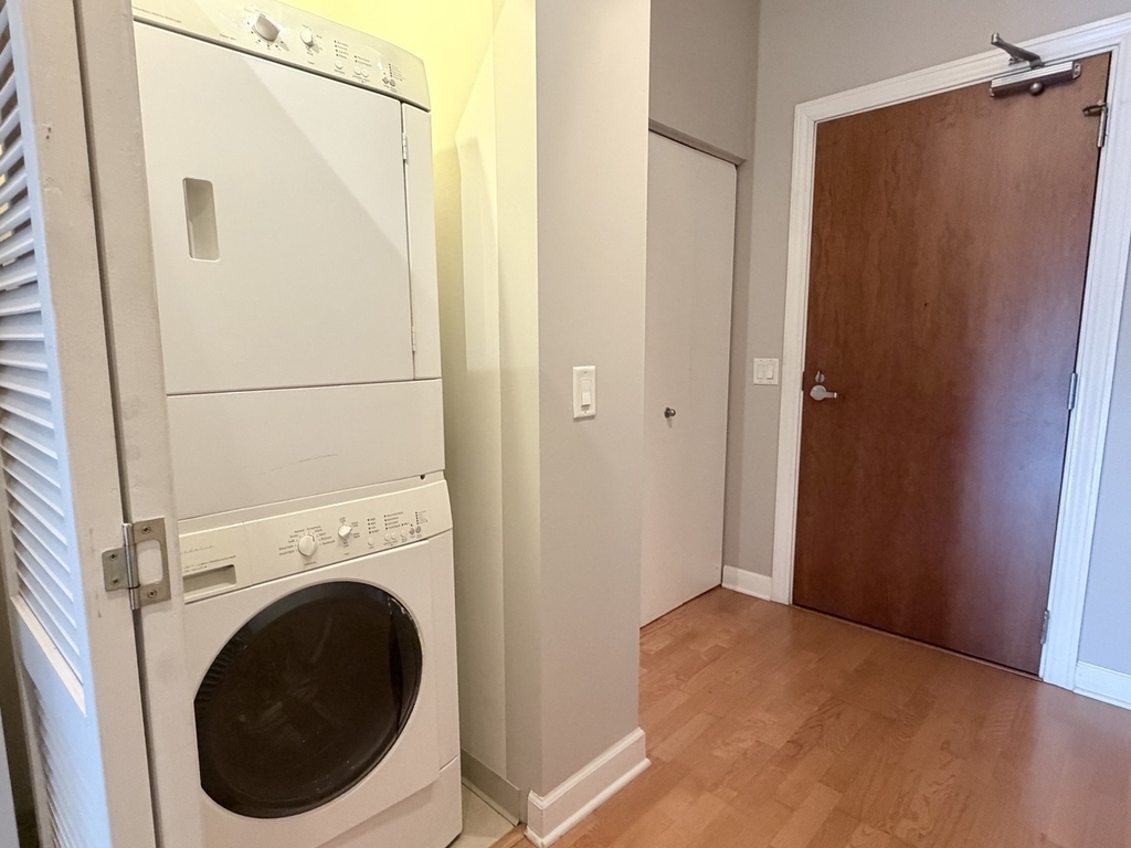 1235 S Prairie Avenue - Photo 14