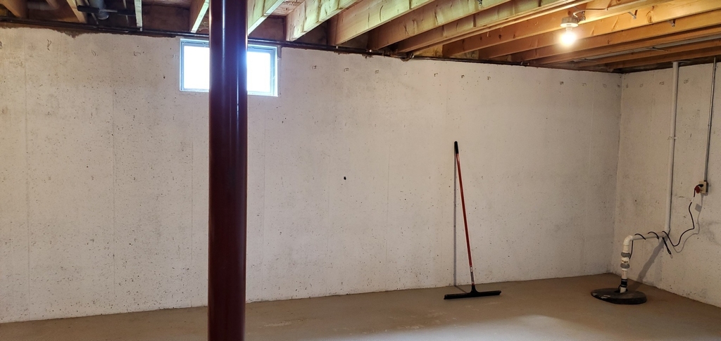 703b Burgess Drive - Photo 14