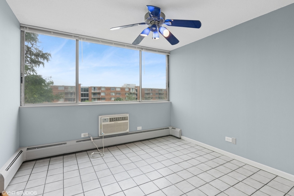 2200 S Stewart Avenue - Photo 5