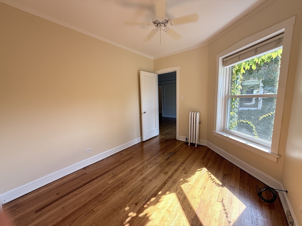 1470 W Winnemac Avenue - Photo 22