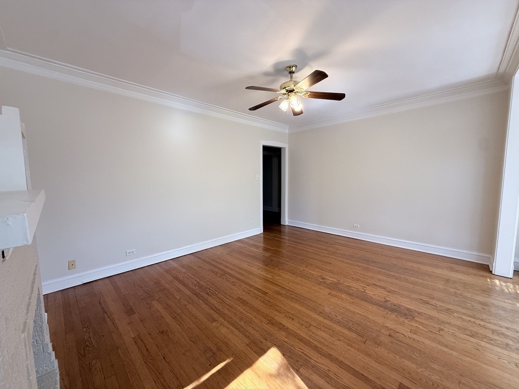 1470 W Winnemac Avenue - Photo 3