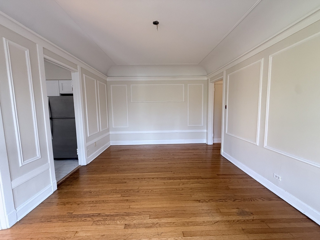 1470 W Winnemac Avenue - Photo 18