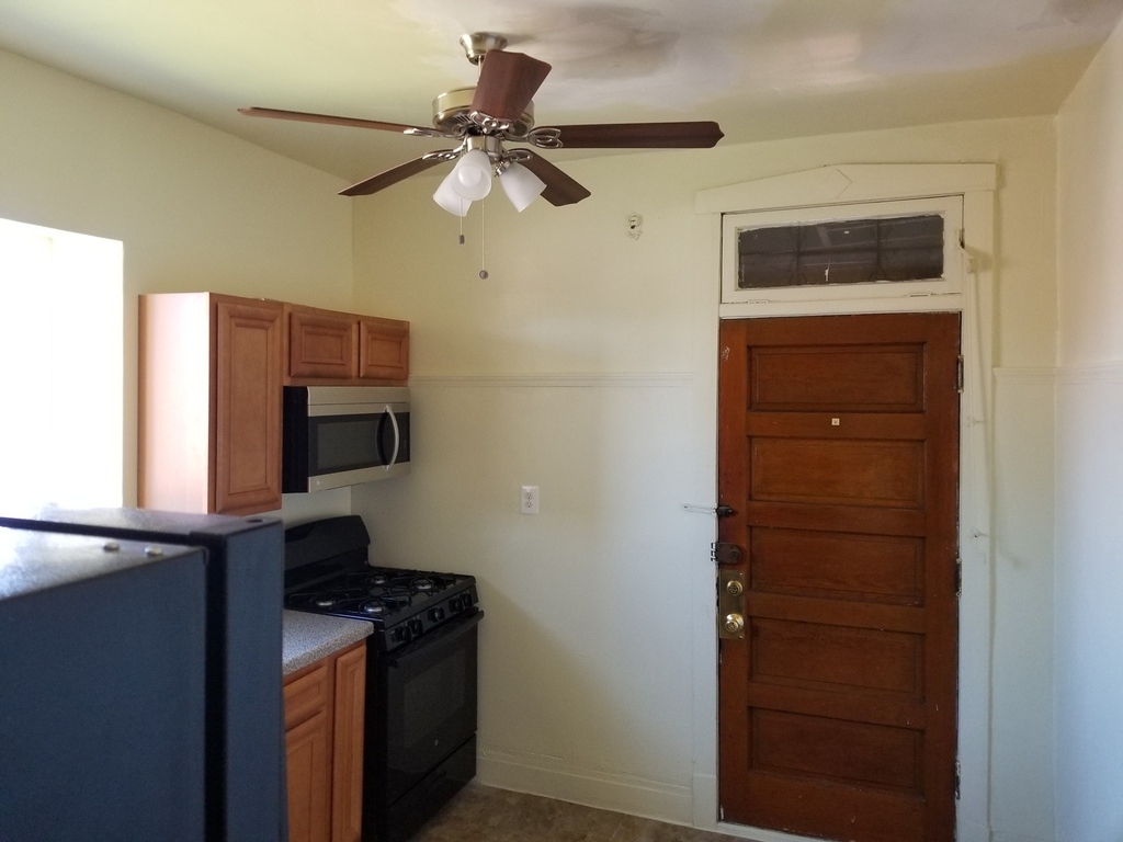 1352 W 80th Street - Photo 4