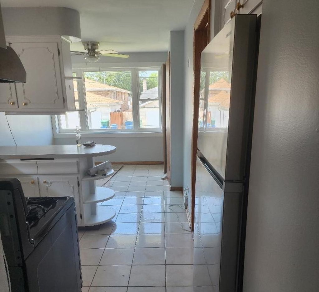 7810 Mayfield Avenue S - Photo 3