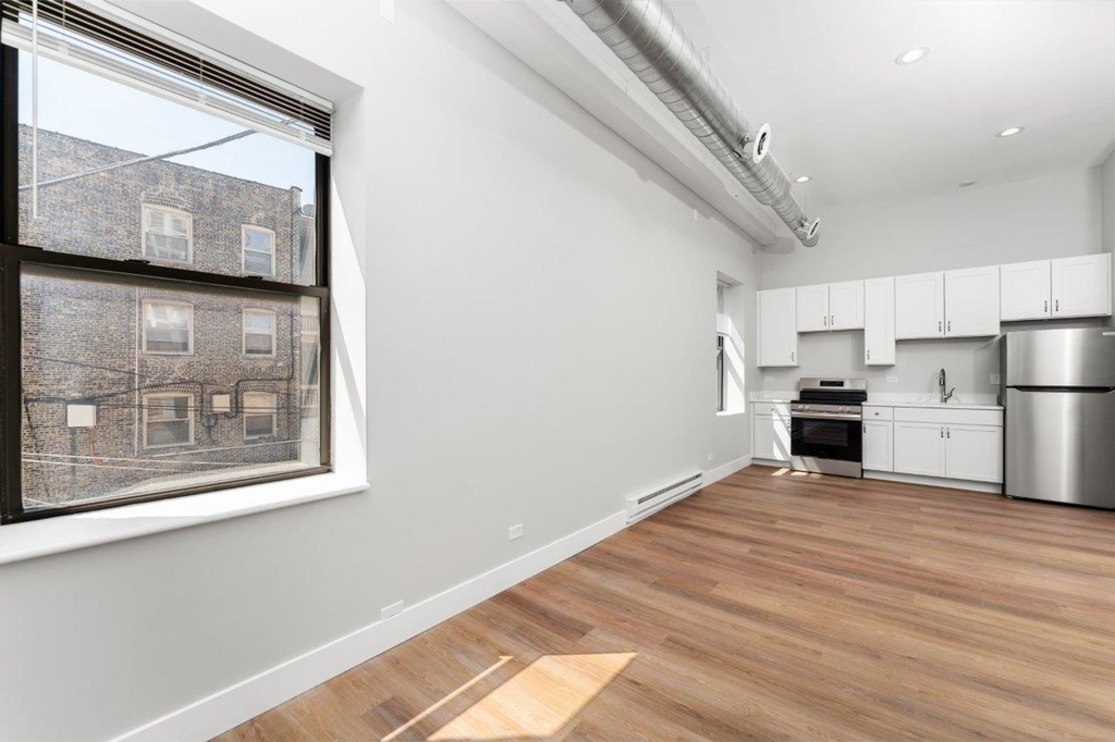 1219 W Devon Avenue - Photo 2