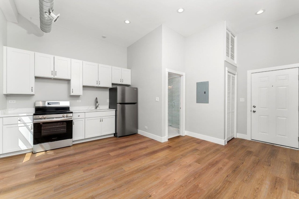 1219 W Devon Avenue - Photo 4