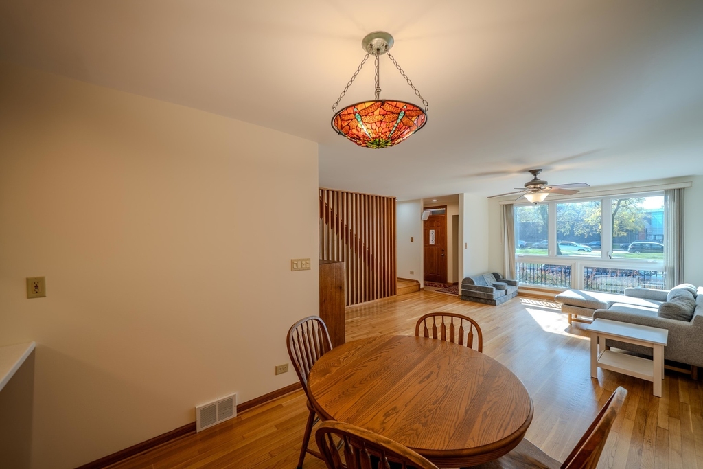 932 E 55th Street - Photo 6