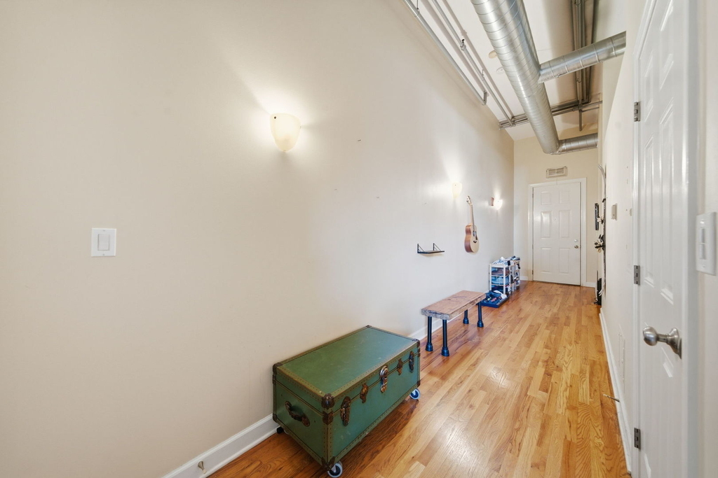 824 W Superior Street - Photo 8