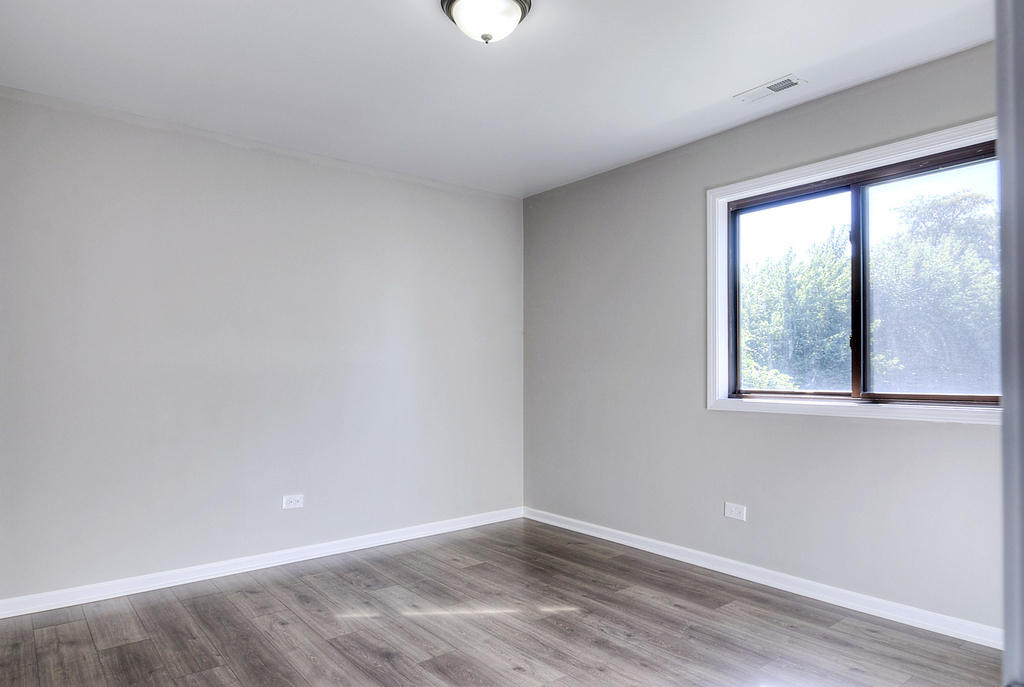 7803 Woodward Avenue - Photo 9
