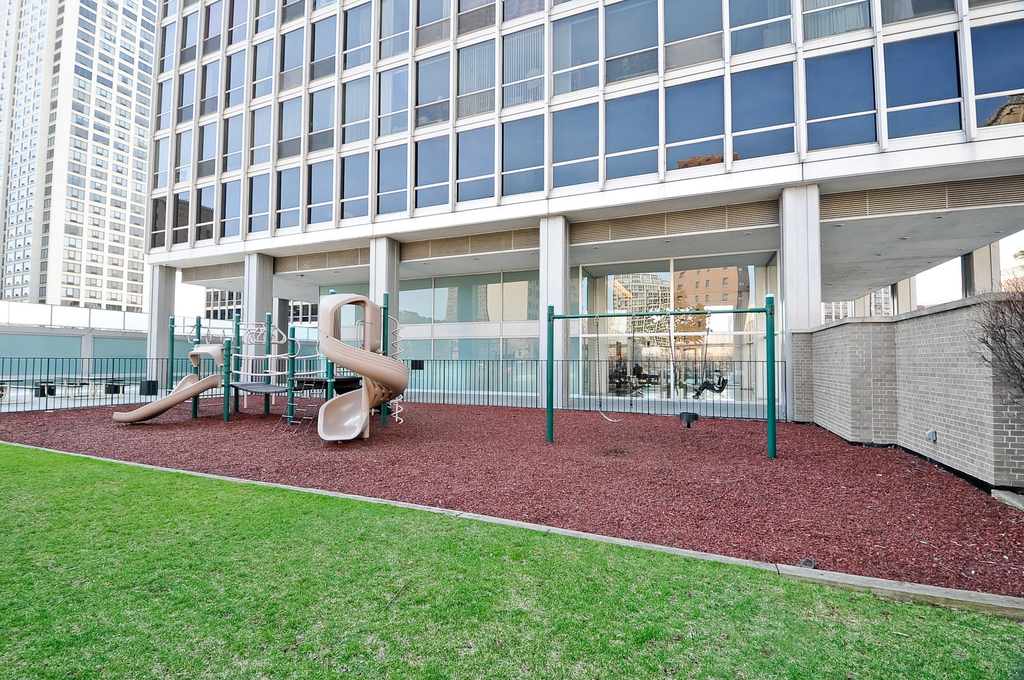 340 W Diversey Parkway - Photo 31