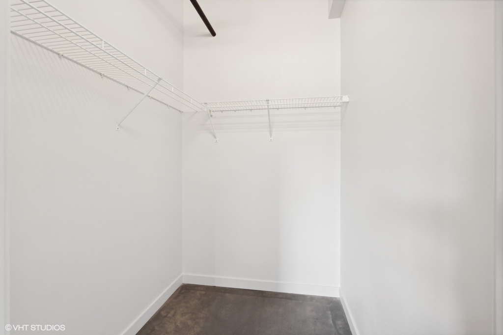 1241 N Milwaukee Avenue - Photo 13