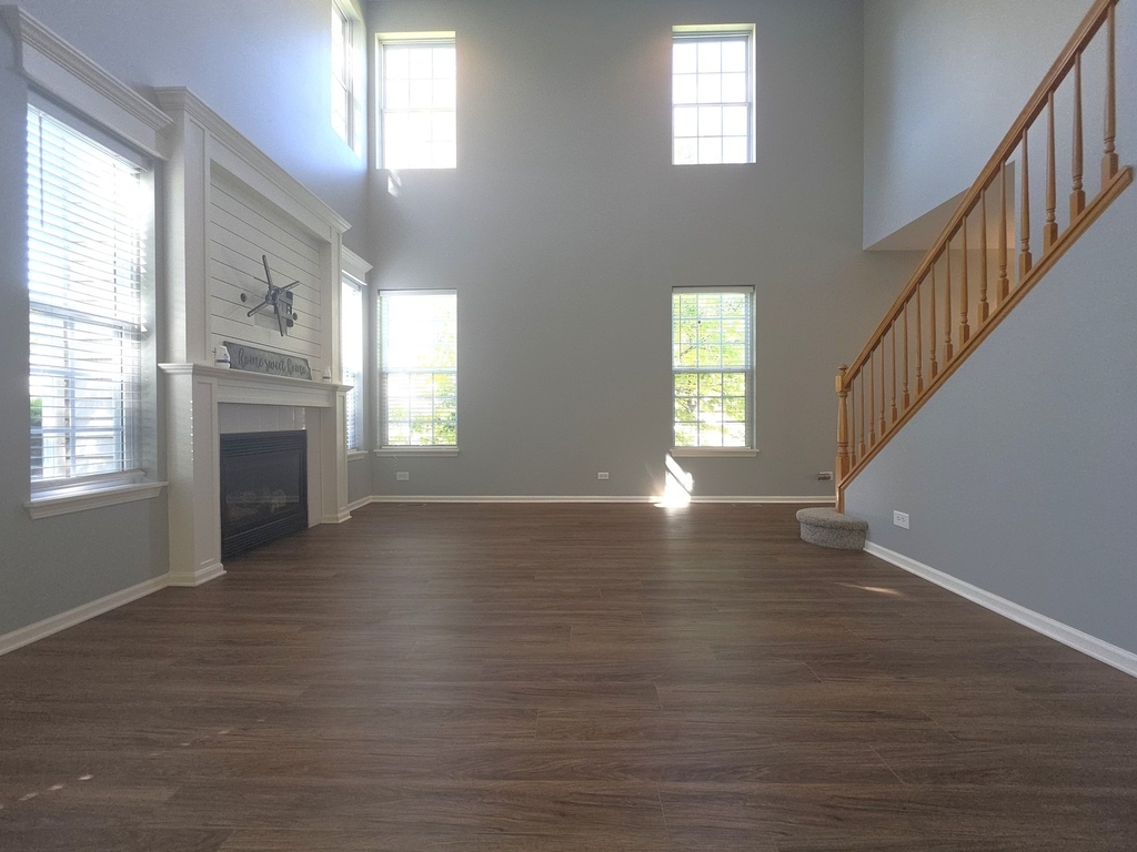 2202 Claremont Lane - Photo 12