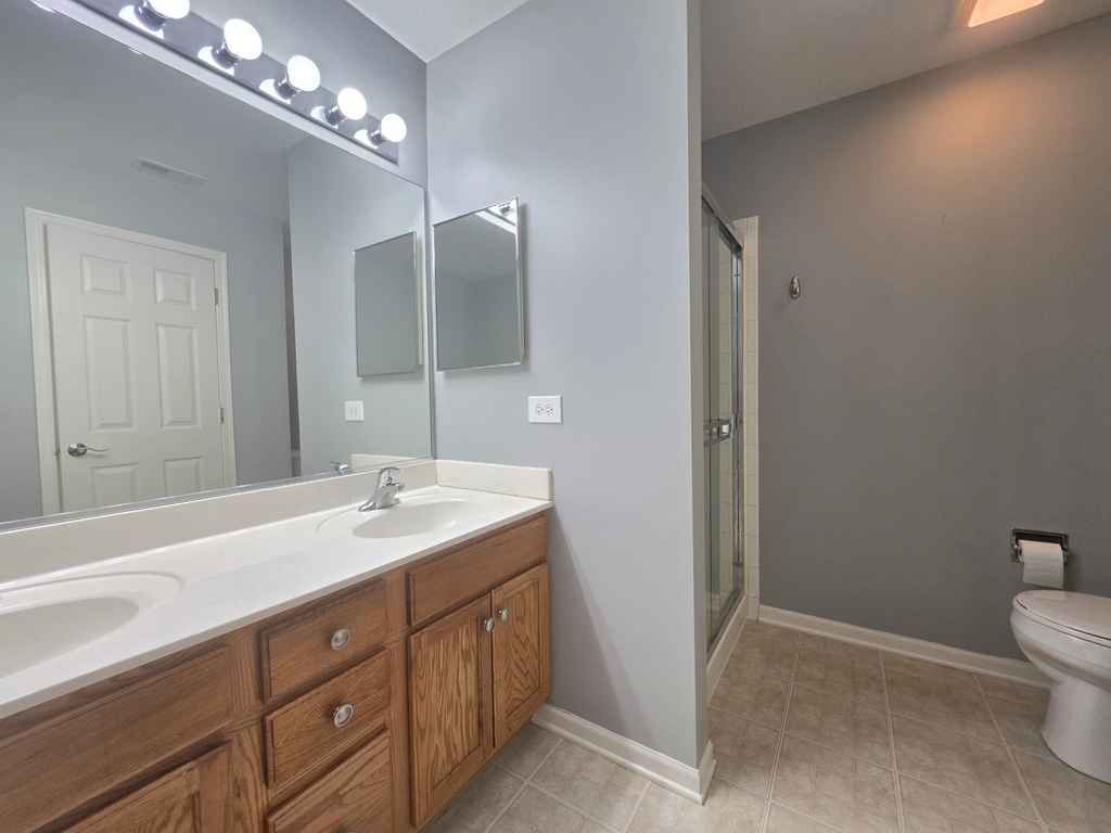 2202 Claremont Lane - Photo 25