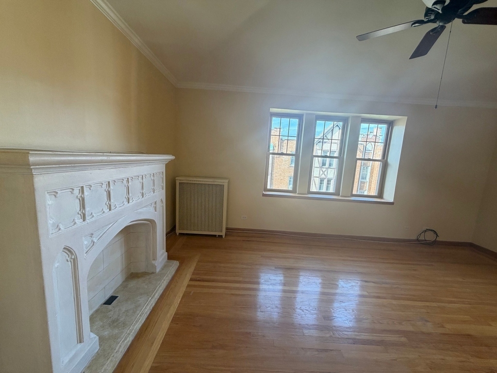 10927 S Longwood Drive - Photo 8
