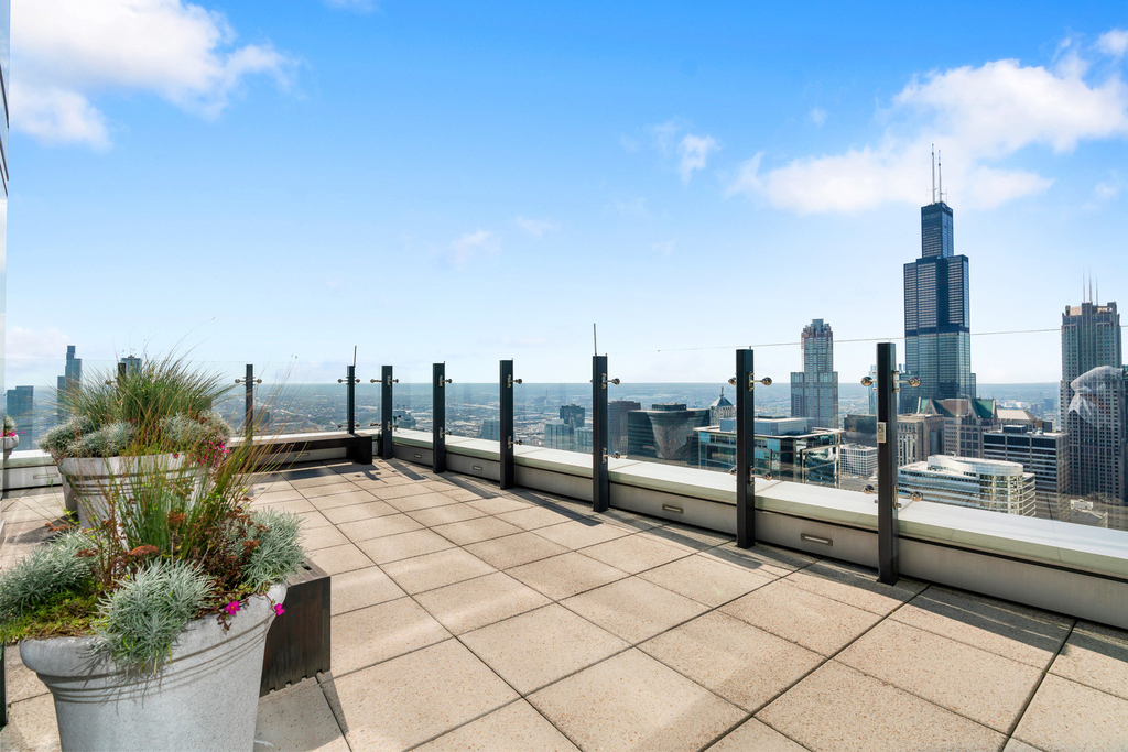60 E Monroe Street - Photo 24
