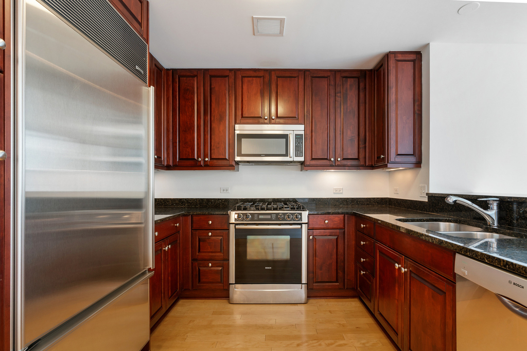 60 E Monroe Street - Photo 3