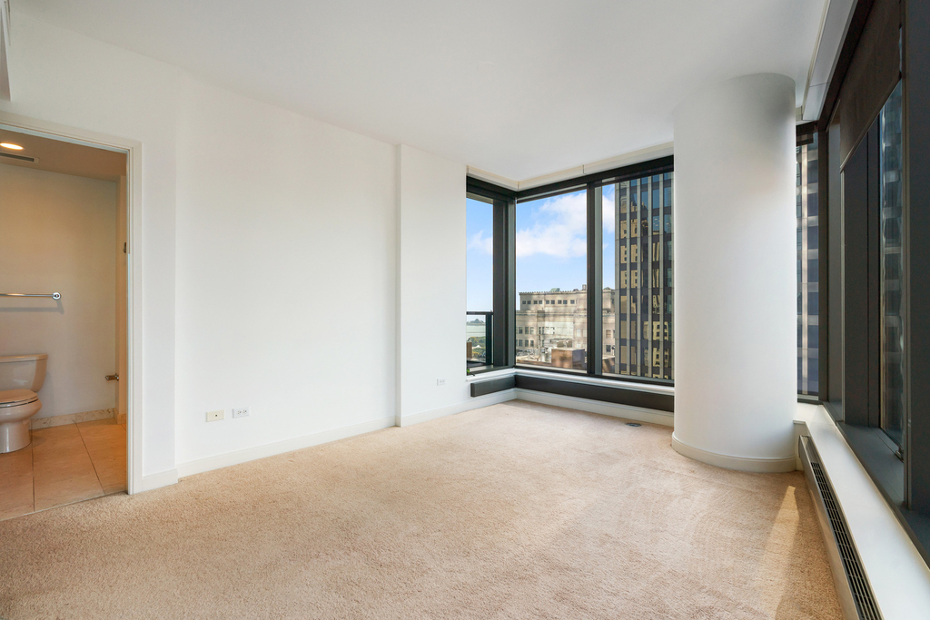60 E Monroe Street - Photo 9