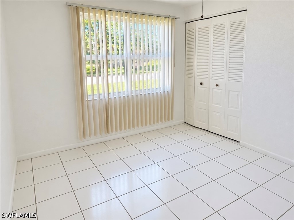 4031 S Edgewater Circle - Photo 7