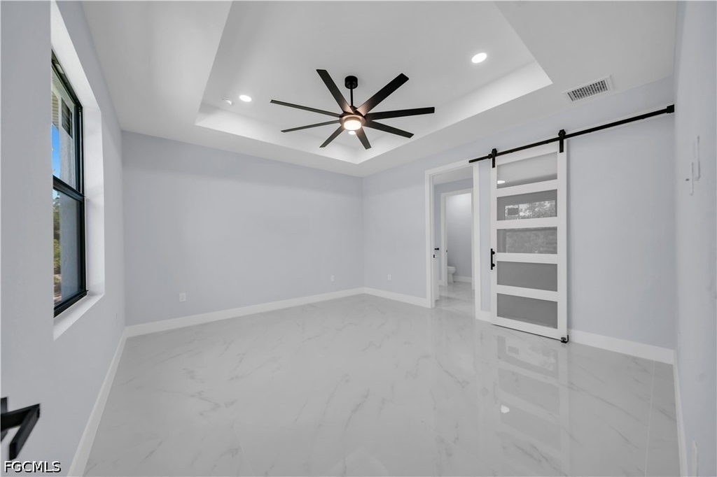 1009 Moore Avenue - Photo 9