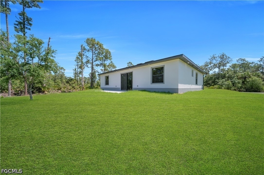 1009 Moore Avenue - Photo 20