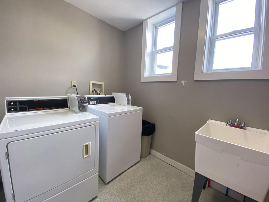 15 West Broadway - Photo 27