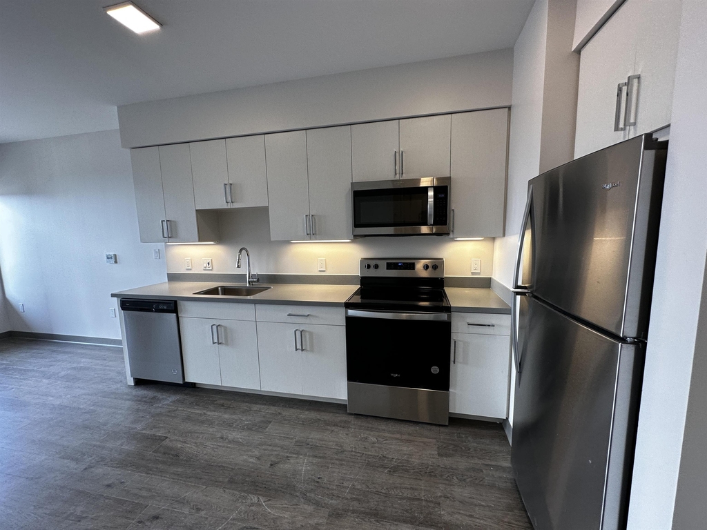 409 Elm - Photo 3