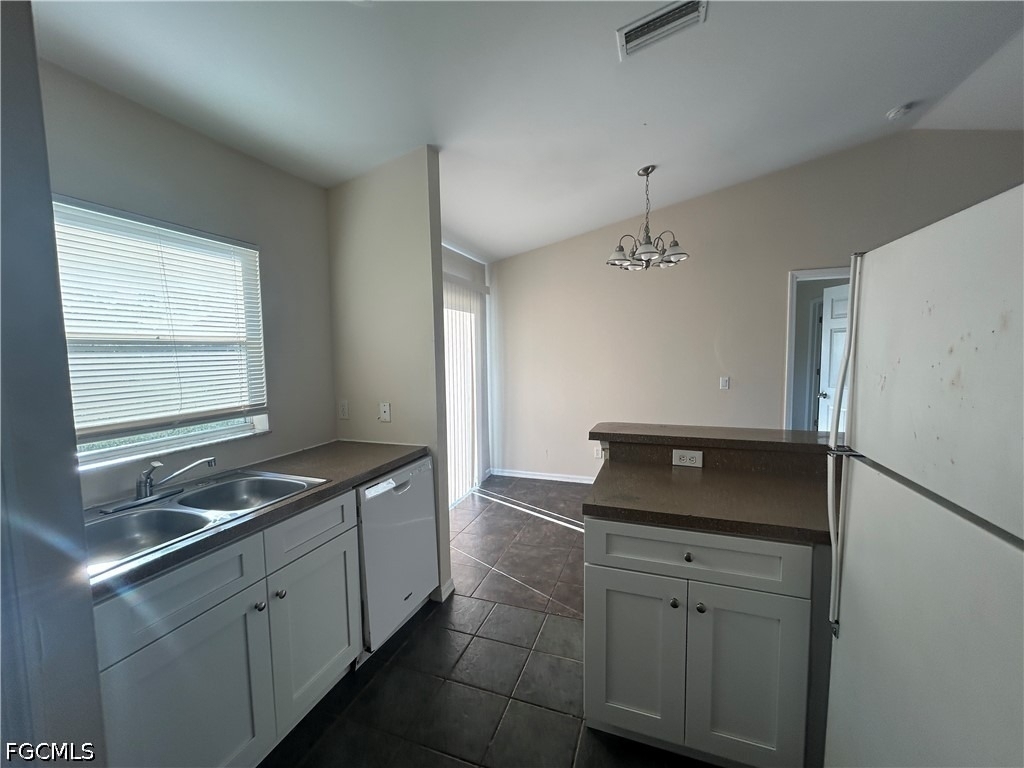 227 Ichabod Avenue - Photo 2