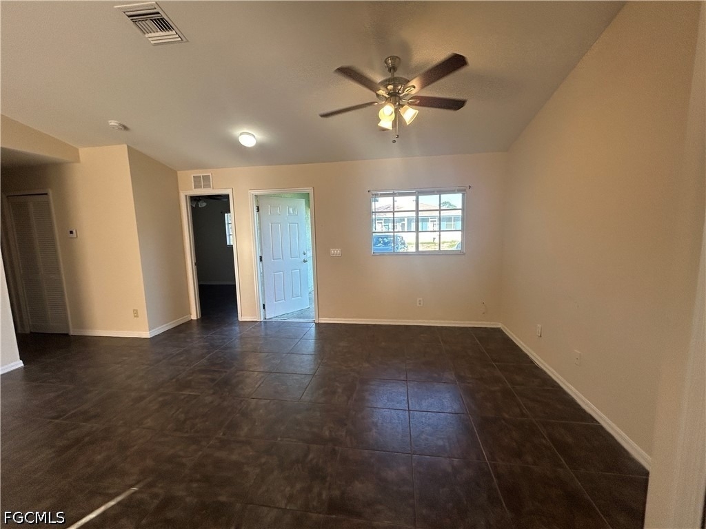227 Ichabod Avenue - Photo 3