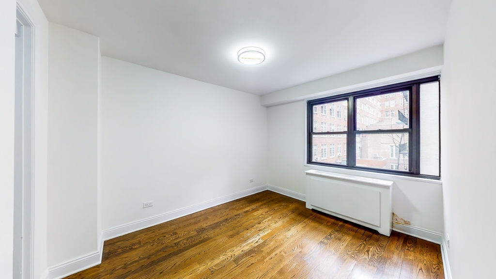145 East 16th Street - Photo 3
