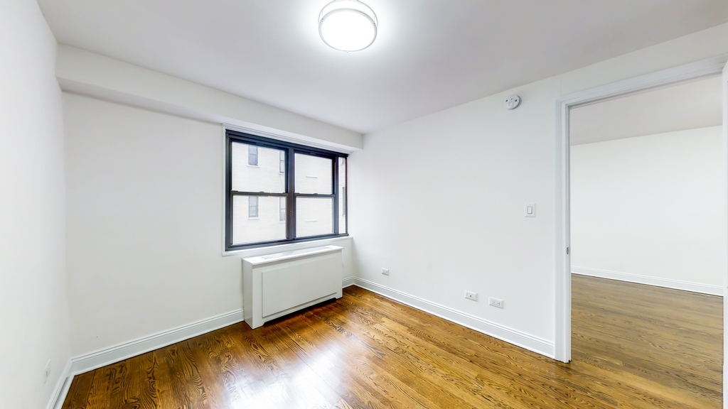 145 East 16th Street - Photo 1