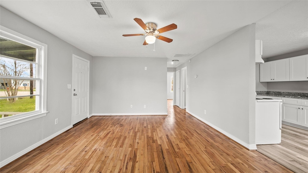 234 E Texas Street - Photo 17