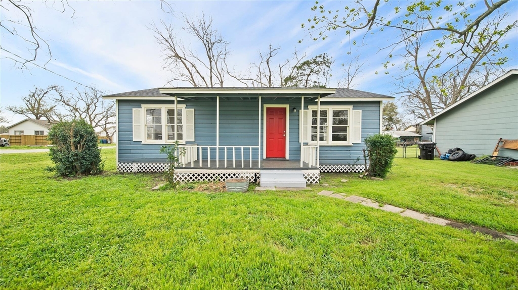 234 E Texas Street - Photo 0