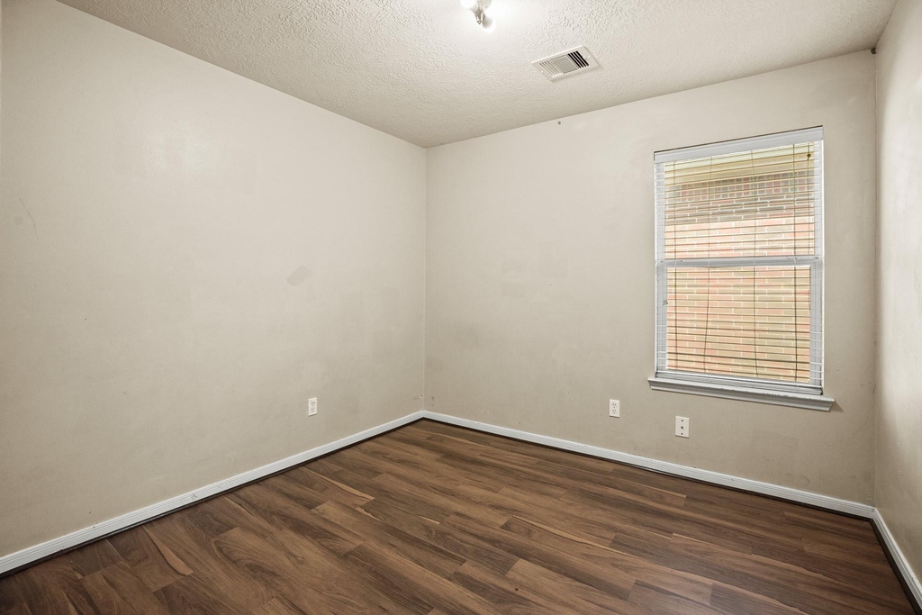 5247 Panay Park Drive - Photo 13