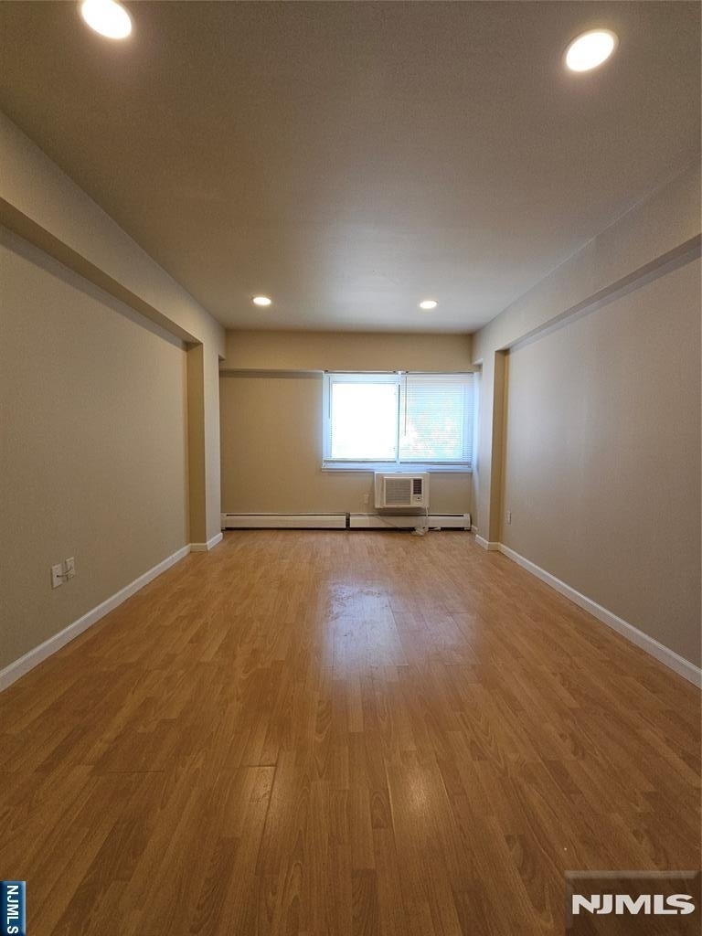 333 Grand - Photo 3