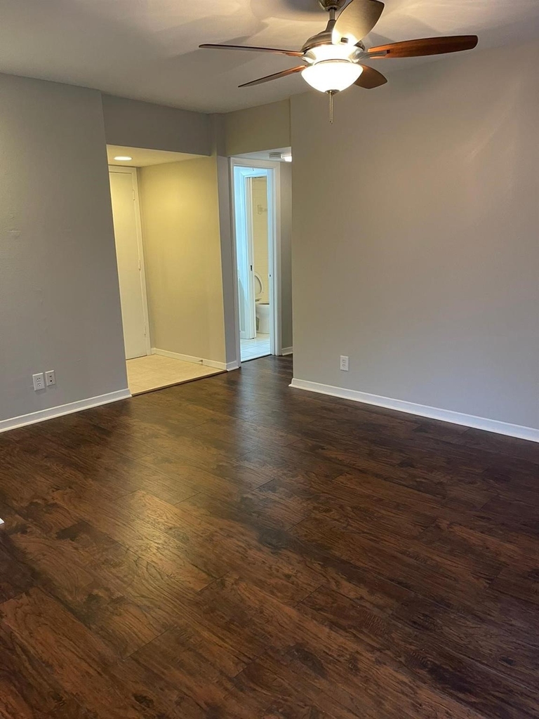 2822 Briarhurst Drive - Photo 2