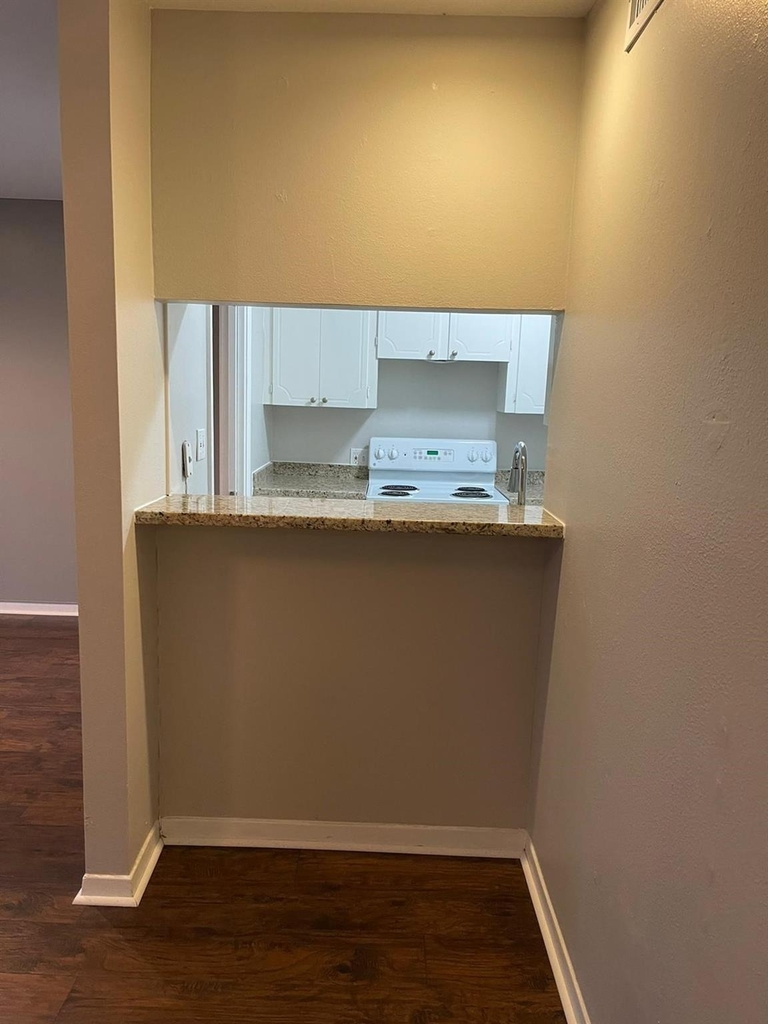 2822 Briarhurst Drive - Photo 6