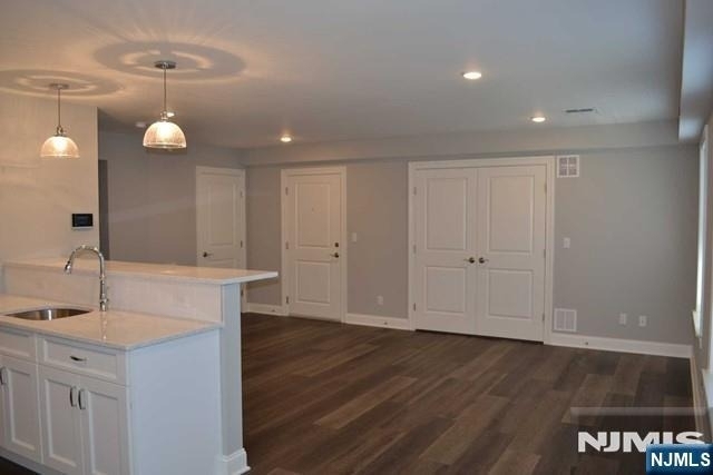 273 Broadway - Photo 9