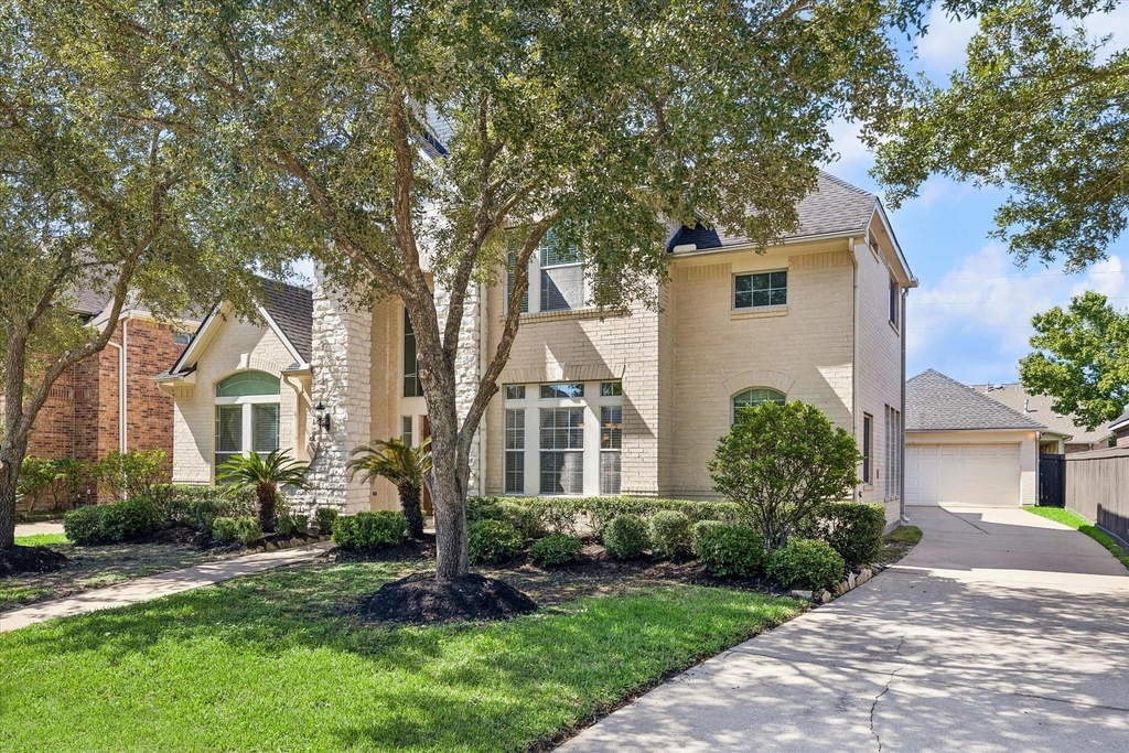 5923 Serrano Terrace Lane - Photo 0