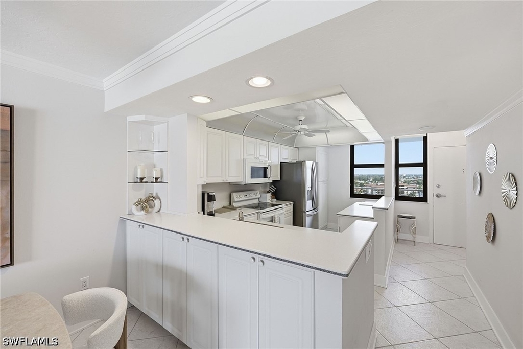 320 Seaview Court - Photo 16