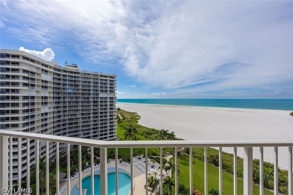 320 Seaview Court - Photo 6