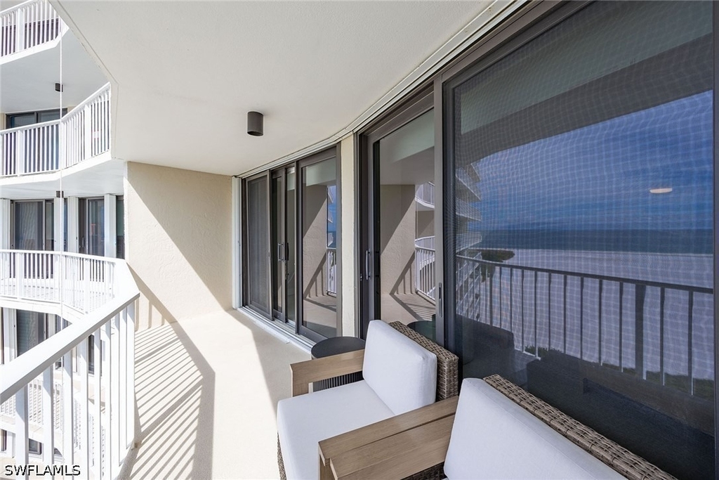 320 Seaview Court - Photo 9