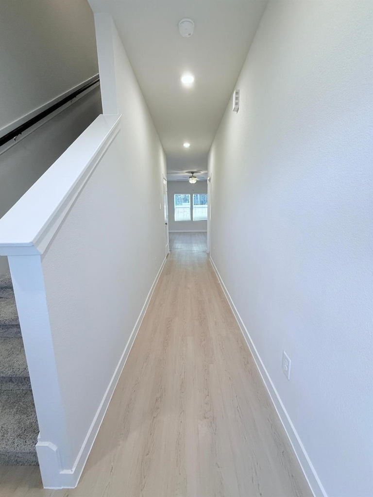 8011 Heroes Hall Drive - Photo 3