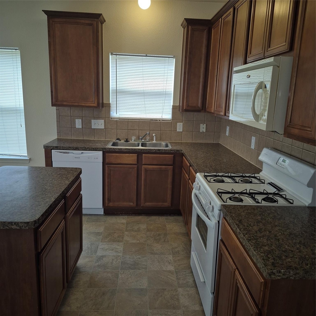2735 Orchard Creek Lane - Photo 6